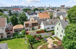 25 Autumn St, Everett, MA 02149