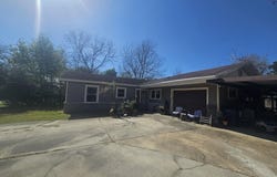 2412 Collins, West Orange, TX 77630