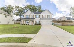 650 McCarley Downs Drive, Bonaire, GA 31005