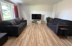 2008 N 3rd Avenue E, Newton, IA 50208