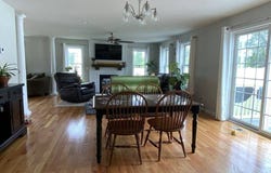 25 Damato Way, Agawam, MA 01001