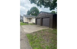 1218 Kaderly Street NW, New Philadelphia, OH 44663