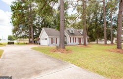 4484 Central Avenue, Waycross, GA 31503