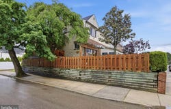 201 WILLOWBROOK AVE, FOLSOM, PA 19033