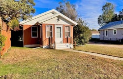 110 5th Ave NW, Bowman, ND 58623