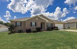 123 Somersett Drive, Arkadelphia, AR 71923