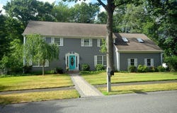 1 Burnham Ln, Danvers, MA 01923