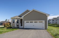47 Blackstone Drive, Raymond, NH 03077