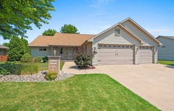 2450 MANCHESTER Drive, KAUKAUNA, WI 54130
