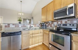8030 N Drury Avenue, Kansas City, MO 64119