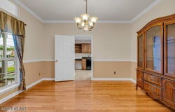 113 Oakridge, Starkville, MS 39759
