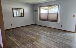 41 Williams Circle, Hills, IA 52235