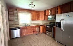 323 E Highland Street, Dadeville, AL 36853