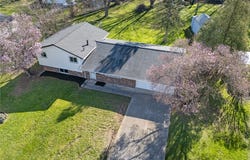 6677 Ridge Plaza Drive, North Ridgeville, OH 44039