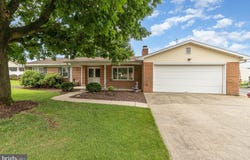 50 EISENHOWER DRIVE, CHAMBERSBURG, PA 17201