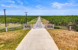 Pr Riley, Poteet, TX 78065