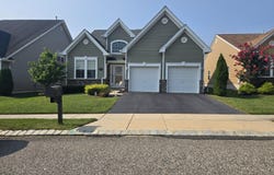 31 Garden Path, Barnegat, NJ 08005