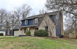 1315 S Oak Run Place, Springfield, MO 65809
