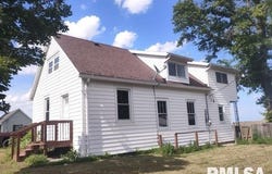 1916 AMES Road, Red Bud, IL 62278