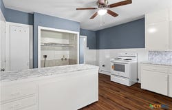 1902 E Red River Street, Victoria, TX 77901