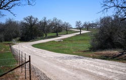 716 Main Loop Loop, Waelder, TX 78959