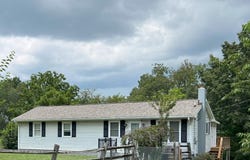302 HERMITAGE RD, STAUNTON, VA 24401