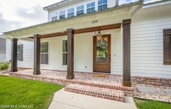 128 Heron Park Place, Ocean Springs, MS 39564
