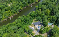 220 Lakeshore Drive, Mammoth Cave, KY 42259