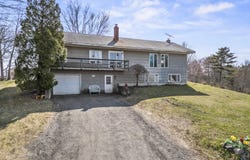 360 Church Road, Brunswick, ME 04011