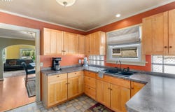 110 E BROADWAY St, Goldendale, WA 98620