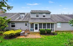 9809 Brookline Oval, Strongsville, OH 44136
