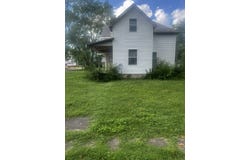 702 E Washington Street, Hoopeston, IL 60942