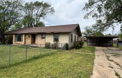 207 W Hillcrest Lane, Hobart, OK 73651