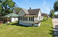 216 Dunbar Avenue, Excelsior Springs, MO 64024