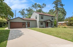 1517 Sherwood Avenue SE, East Grand Rapids, MI 49506