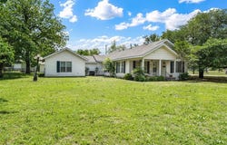 1302 E Mclennan Avenue, Mart, TX 76664