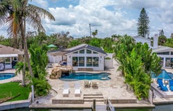 300 10TH AVENUE, INDIAN ROCKS BEACH, FL 33785