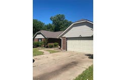 308 Jeffrey Laird Place, Moore, OK 73160