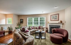 205 PRINCETON CIRCLE, NEWTOWN SQUARE, PA 19073
