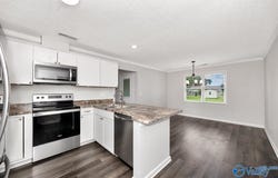 892 Pinewood Drive SW, Hartselle, AL 35640
