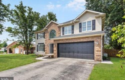 33 CHINKAPIN DRIVE, NEW OXFORD, PA 17350