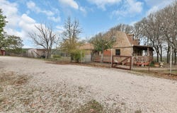 425 Cedar Break LN, Burnet, TX 78611