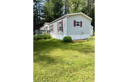 63 Creesy Street, Palmyra, ME 04965