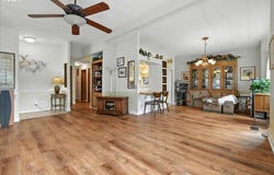 14204 NE 10TH AVE, Vancouver, WA 98685