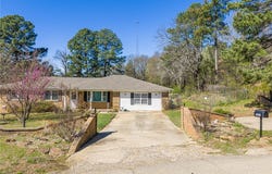 1611 Fairfax Street, Alma, AR 72921