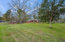 18 MEADOWVIEW Dr, Jasper, AL 35501
