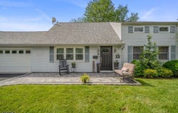 5 Wendy Rd, Woodbridge Twp., NJ 07067-1334