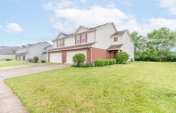 2204 Navajo Trail, Piqua, OH 45356