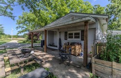 18780 Nellwood Lane, Lebanon, MO 65536