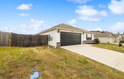 4448 Olympic Dr, Benton, AR 72019